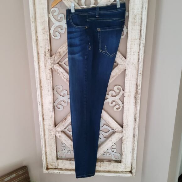 INC International Concepts Size 6 Super Stretchy Curvy Skinny Leg Denim Jeans - Picture 3 of 8